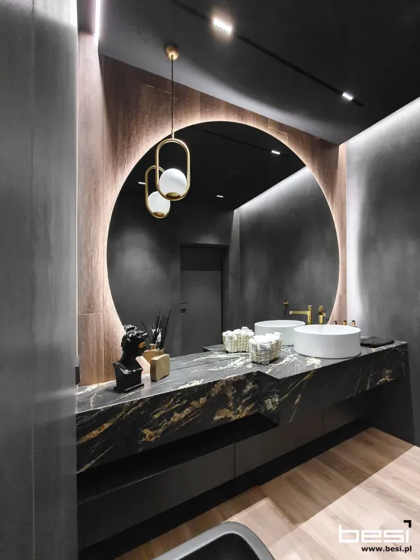 Dom w Gliwicach — fornir, biel i calacatta — Parter WC