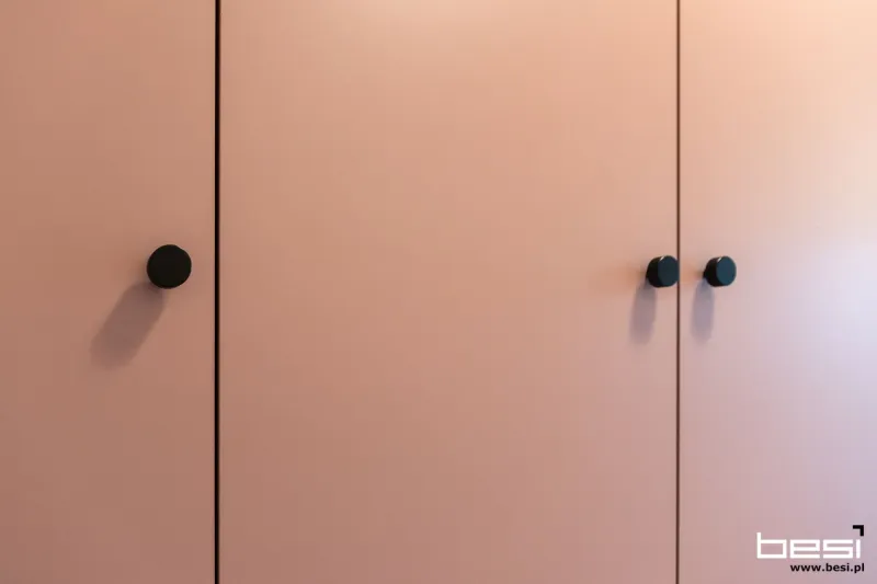 Mieszkanie w Zabrzu — fronty laminowane, blat HPL — Przedpokój