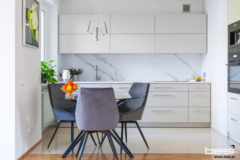Kuchnia w Gliwicach — fronty szklane