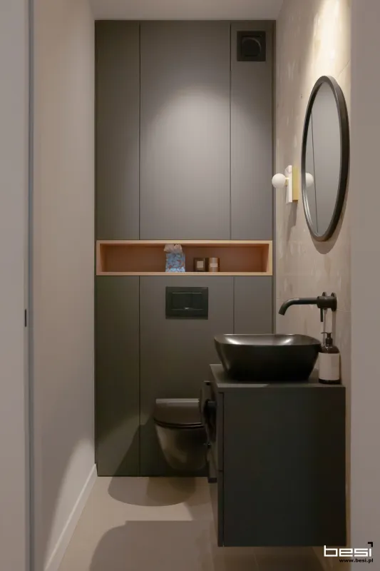 Mieszkanie w Gliwicach — loft i biały jasny kamień — Łazienki