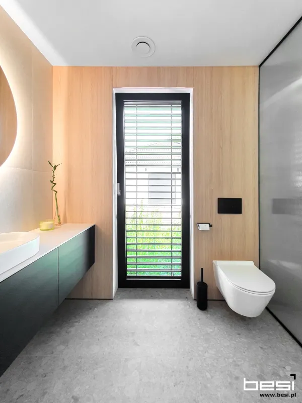 Dom w Bobrownikach — czarne ryfle i Dekton — Łazienka