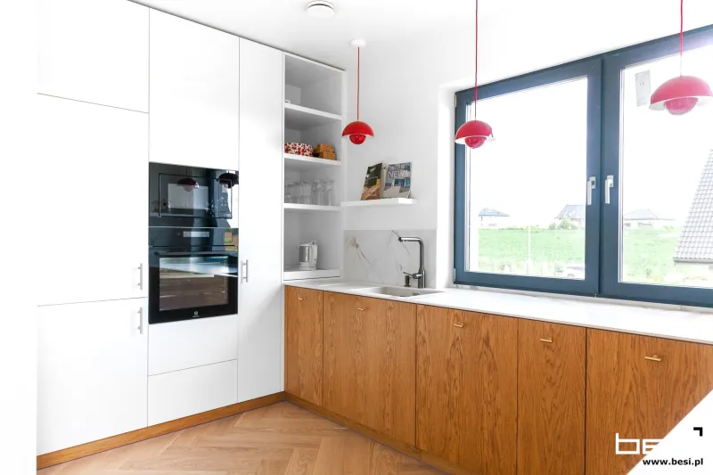 Kuchnia w Zbrosławicach — fornir dębu i Dekton — Kuchnia