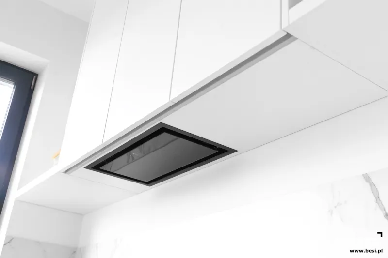 Kuchnia w Zbrosławicach — fornir dębu i Dekton — Kuchnia